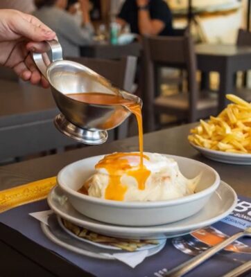 Francesinha Especial Café Hamburgo